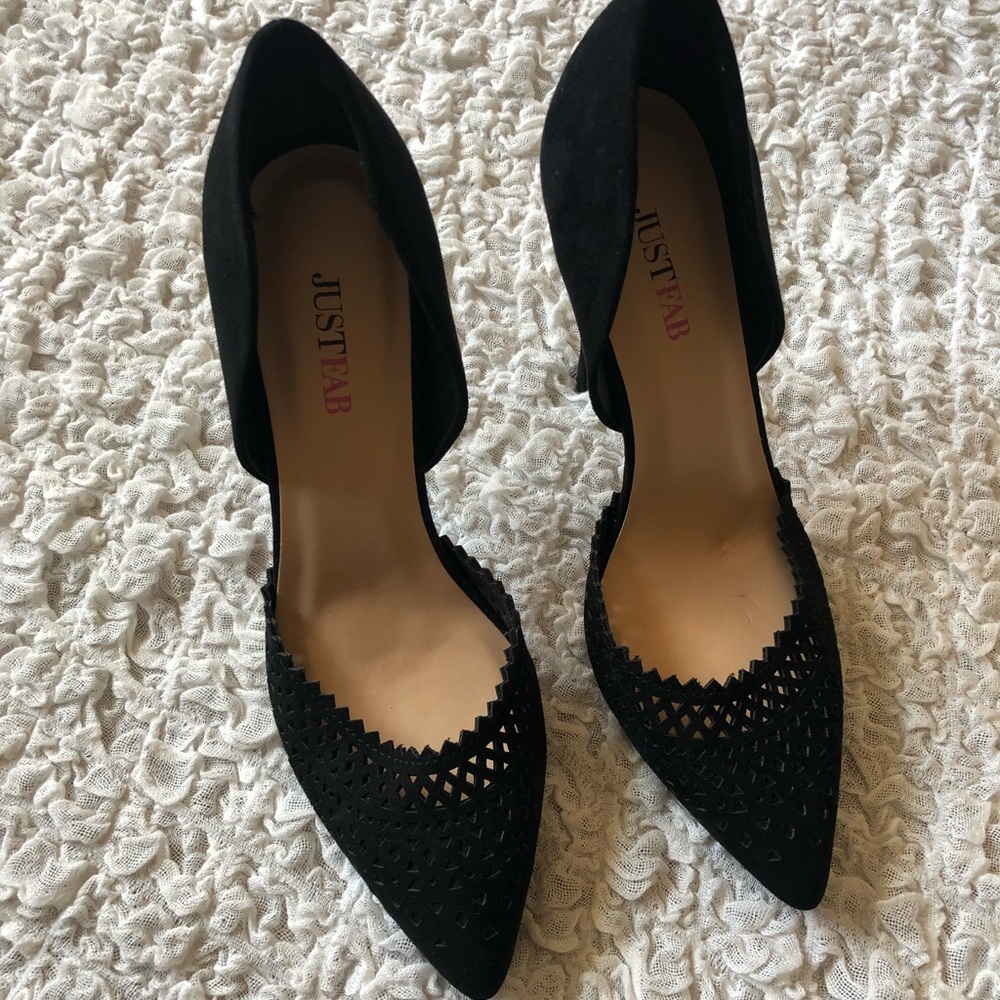 Never worn Just Fab pumps